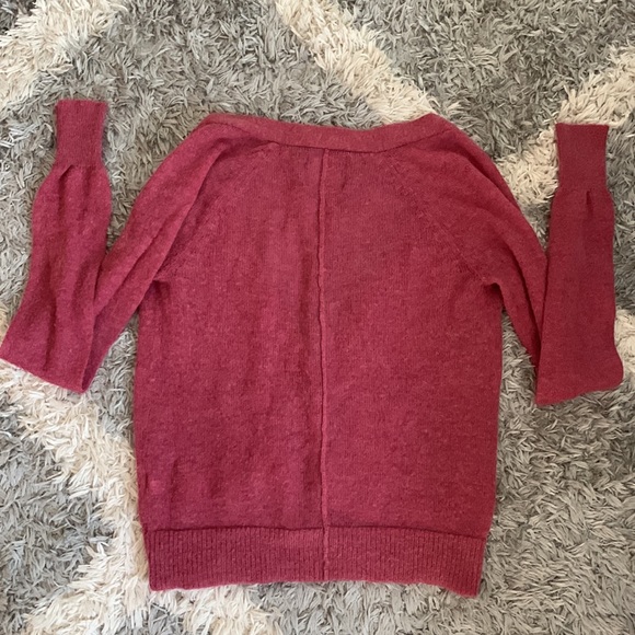 American Eagle Pink Sweater. Size M. - Picture 12 of 15